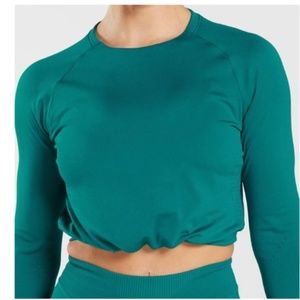 SWEAT SEAMLESS LONG SLEEVE CROP TOP